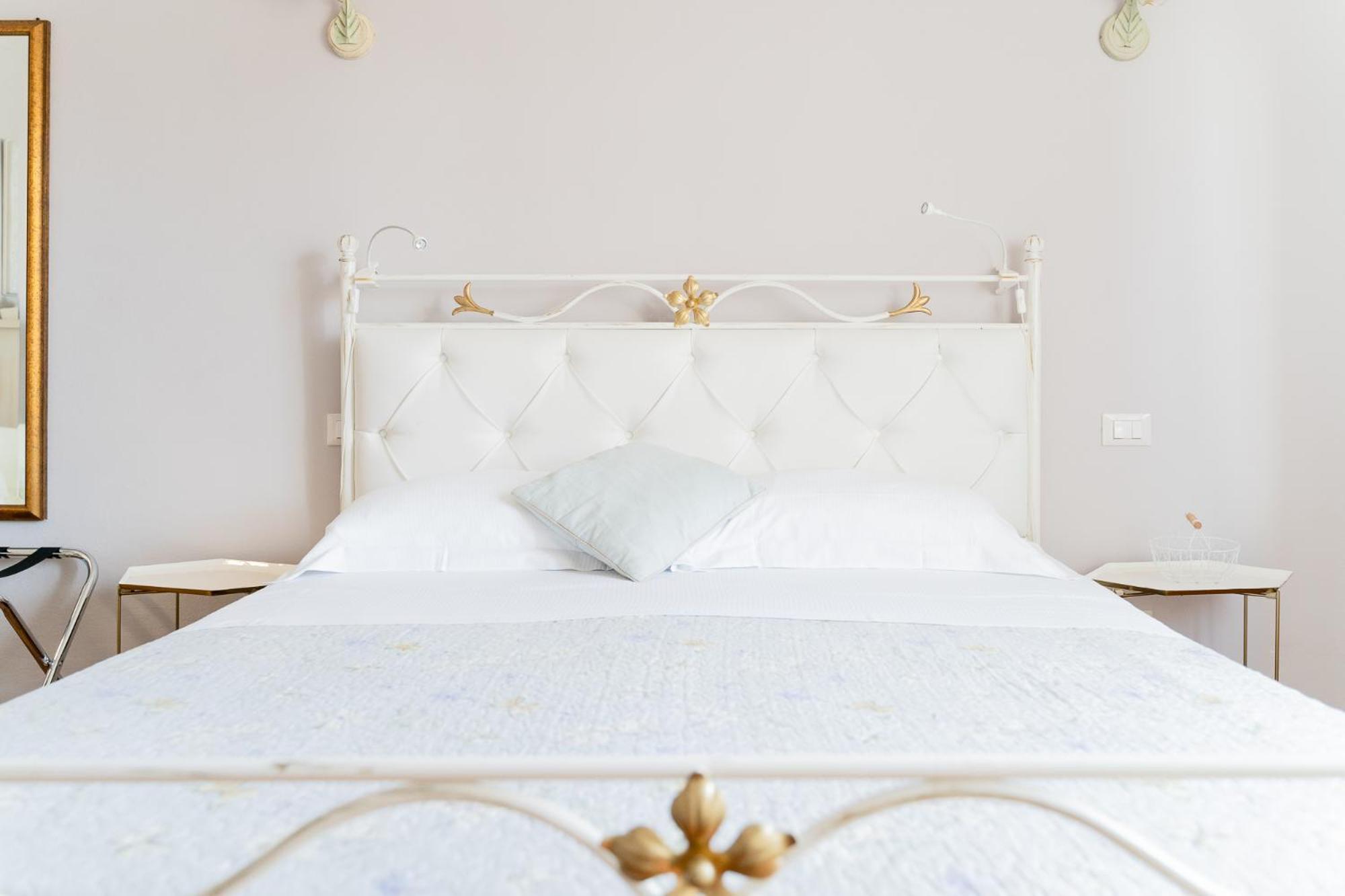 View Boutique - Milu Holidays Florenz